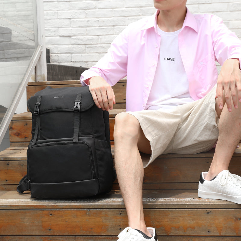 Mochila Tigernu para hombre/mujer, deportiva, impermeable, con carga USB y compartimento para portátil 