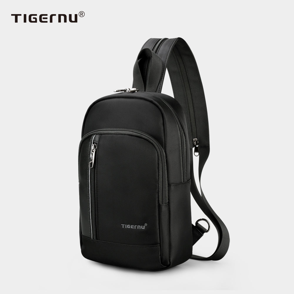 A side view of a black crossbody bag T-S8089