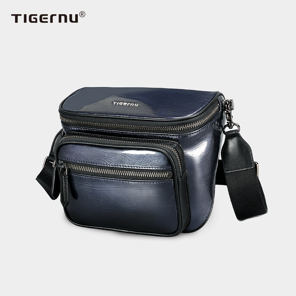 Side view of black leather shoulder bag model TGN1001