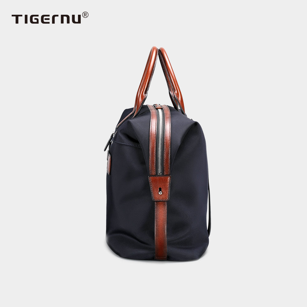 Side view of brown leather shoulder bag model TGN1005