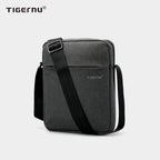 The side view of the black shoulder bag model T-L5102